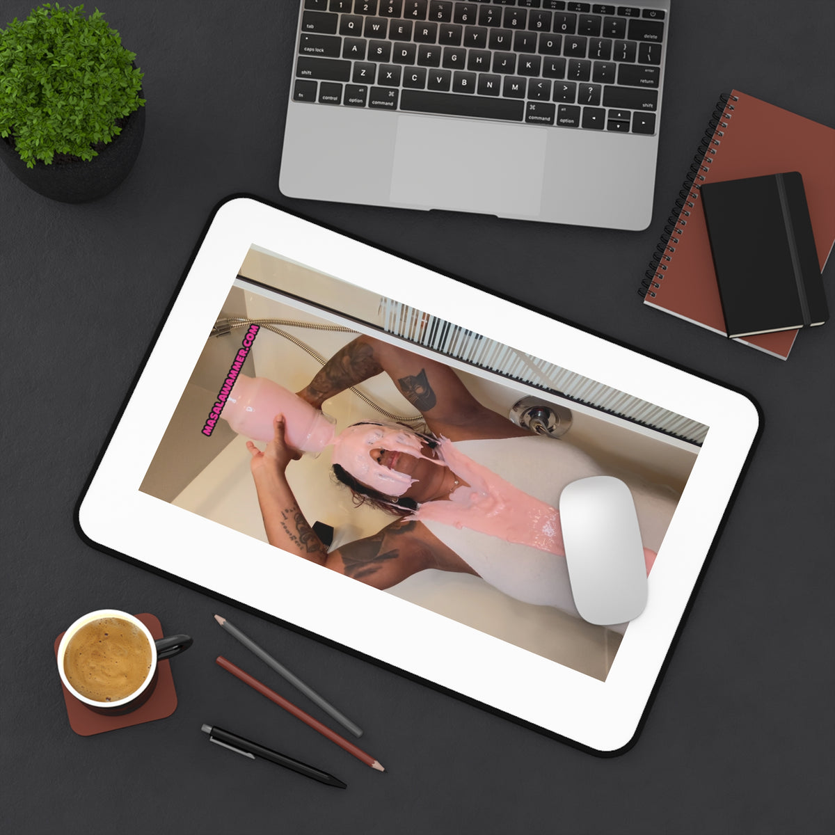 Pink Pour Desk Mat — Photo Mouse Pad